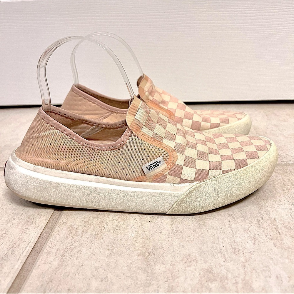 VANS Comfycush One Slip On women’s Size 9.5M Subtle Checker Peach White Barbie. - Picture 3 of 9